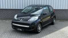 Zwart Gebruikt 2011 Peugeot 107 Hatchback | € 3.495 (Eerlijke prijs)