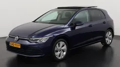 Blauw Gebruikt 2020 VW Golf VII Life Hatchback | € 25.695 (Eerlijke prijs)