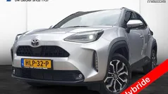 Grijs Gebruikt 2024 Toyota Yaris Cross Style SUV | € 28.950 (Eerlijke prijs)