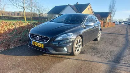 Occasion 2014 Volvo V40 R-Design Summum Hatchback | € 4.750 (Goede deal)