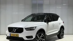Snow (707) Gebruikt 2022 Volvo XC40 R-Design SUV | € 35.900 (Eerlijke prijs)