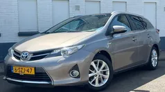 Bruin, metallic lak Gebruikt 2014 Toyota Auris Touring Sports Stationwagen | € 12.945 (Eerlijke prijs)