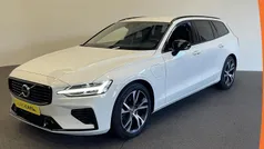 Wit Gebruikt 2021 Volvo V60 R-Design Stationwagen | € 27.890 (Eerlijke prijs)