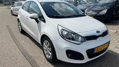 Wit Gebruikt 2011 Kia Rio Plus Hatchback | € 3.999 (Eerlijke prijs)