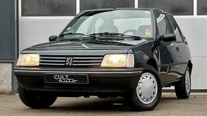 Groen Occasion 1997 Peugeot 205 Hatchback | € 3.950 (Eerlijke prijs)