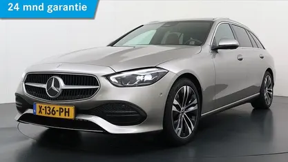 Zilver, metallic lak Occasion 2024 Mercedes C180 Luxury Stationwagen | € 39.950 (Super prijs)