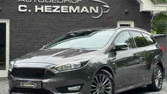 Grijs Gebruikt 2018 Ford Focus ST-Line Stationwagen | € 13.945 (Eerlijke prijs)