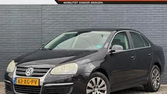 Zwart Gebruikt 2007 VW Jetta Comfortline Sedan | € 3.205 (Eerlijke prijs)