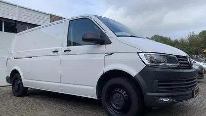 Wit Gebruikt 2015 VW T6 Van | € 12.950 (Eerlijke prijs)