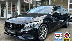 Zwart Gebruikt 2016 Mercedes C180 Avantgarde Sedan | € 17.800 (Goede deal)