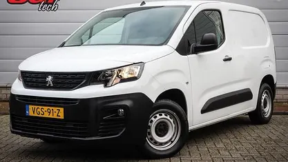 Gebruikt 2020 Peugeot Partner Premium MPV | € 10.980 (Eerlijke prijs)
