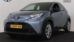 Gebruikt 2024 Toyota Aygo Play Hatchback | € 21.750 (Eerlijke prijs)