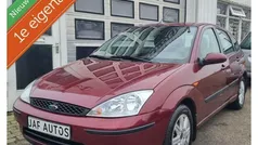 Rood Gebruikt 2004 Ford Focus Hatchback | € 2.250 (Eerlijke prijs)