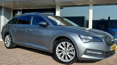 Grijs Gebruikt 2020 Skoda Superb Business Line Stationwagen | € 14.800 (Super prijs)