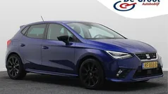 Blauw, metallic lak Gebruikt 2017 Seat Ibiza Business Hatchback | € 11.450 (Eerlijke prijs)