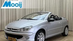 Grijs Gebruikt 2003 Peugeot 206 CC Cabriolet | € 1.950 (Goede deal)
