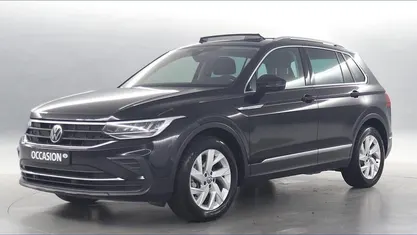 Zwart, metallic lak Occasion 2024 VW Tiguan Business SUV | € 38.990 (Super prijs)
