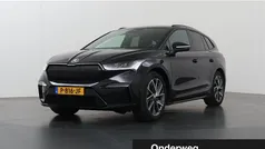 Zwart Gebruikt 2022 Skoda Enyaq iV SportLine SUV | € 26.935 (Eerlijke prijs)