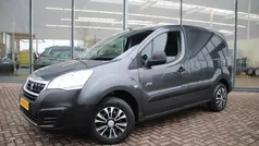 Grijs Gebruikt 2017 Peugeot Partner S MPV | € 7.800 (Eerlijke prijs)