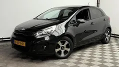 Zwart Gebruikt 2013 Kia Rio Plus Hatchback | € 6.975 (Eerlijke prijs)