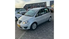 Grijs Gebruikt 2012 Lancia Musa S MPV | € 4.950 (Eerlijke prijs)