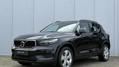Zwart Occasion 2020 Volvo XC40 Momentum SUV | € 23.950 (Eerlijke prijs)
