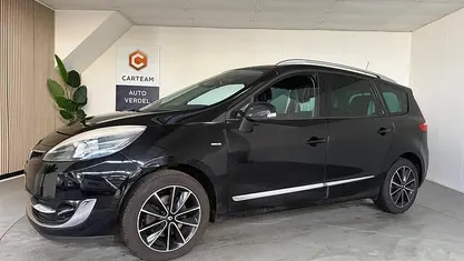 Zwart (metallic) Occasion 2013 Renault Grand Scénic III Bose Edition MPV | € 3.950 (Eerlijke prijs)