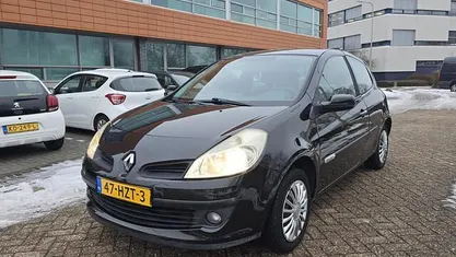 Occasion Renault Clio II Rip Curl 75 PK (55 kW) 2009 Zwart Hatchback