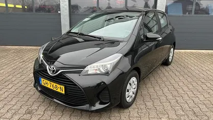 Occasion Toyota Yaris Comfort 69 PK (50 kW) 2015 Zwart Hatchback
