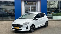 Wit Gebruikt 2022 Ford Fiesta Premium Hatchback | € 15.395 (Eerlijke prijs)