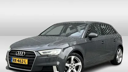 Grijs Gebruikt 2018 Audi A3 Sportback Sport Hatchback | € 16.450 (Eerlijke prijs)
