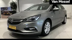 Grijs Gebruikt 2017 Opel Astra Edition Stationwagen | € 11.900 (Eerlijke prijs)
