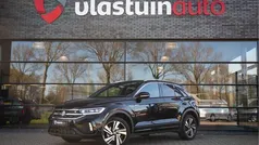 Zwart, metallic lak Gebruikt 2024 VW T-Roc Business SUV | € 35.650 (Eerlijke prijs)