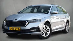 Grijs Gebruikt 2021 Skoda Octavia Business Line Stationwagen | € 17.450 (Eerlijke prijs)