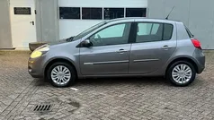 Gebruikt 2011 Renault Clio II Collection Hatchback | € 3.450 (Eerlijke prijs)