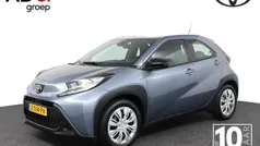 Grijs Gebruikt 2024 Toyota Aygo Play Hatchback | € 18.450 (Eerlijke prijs)