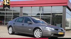 Grijs Gebruikt 2007 Renault Laguna III Hatchback | € 2.499 (Eerlijke prijs)