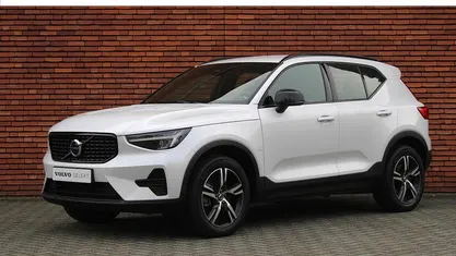 Gebruikt 2024 Volvo XC40 Plus SUV | € 40.950 (Eerlijke prijs)