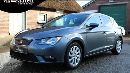 Occasion Seat Leon CONNECT 116 PK (85 kW) 2015 Grijs (metallic) Hatchback