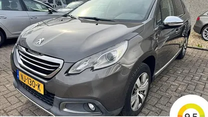 Grijs Occasion 2017 Peugeot 2008 Allure SUV | € 6.449 (Super prijs)