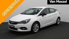 Wit Gebruikt 2021 Opel Astra Elegance Hatchback | € 14.845 (Eerlijke prijs)