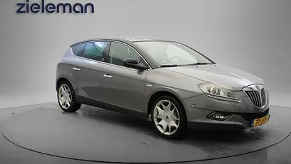 Grijs Gebruikt 2009 Lancia Delta Hatchback | € 3.845 (Eerlijke prijs)