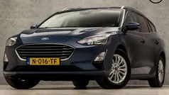 Blauw, metallic lak Gebruikt 2022 Ford Focus Business Edition Stationwagen | € 17.945 (Eerlijke prijs)