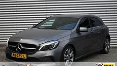 Grijs Gebruikt 2017 Mercedes A180 Hatchback | € 16.940 (Eerlijke prijs)