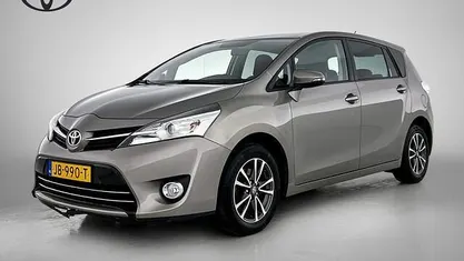 Occasion Toyota Verso Business Edition 147 PK (108 kW) 2015 Bruin MPV