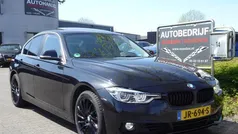 Zwart Gebruikt 2016 BMW 330 Executive Sedan | € 14.950 (Goede deal)
