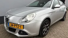 Grijs Gebruikt 2011 Alfa Romeo Giulietta Distinctive Hatchback | € 6.750 (Eerlijke prijs)