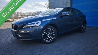 Occasion Volvo V40 122 PK (89 kW) 2017 Blauw Stationwagen