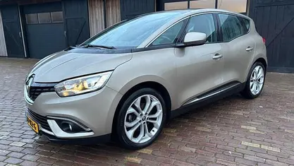 Occasion 2017 Renault Scénic IV Zen MPV | € 9.900 (Goede deal)