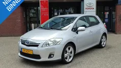 Grijs Gebruikt 2011 Toyota Auris Hybrid Executive Hatchback | € 10.999 (Eerlijke prijs)
